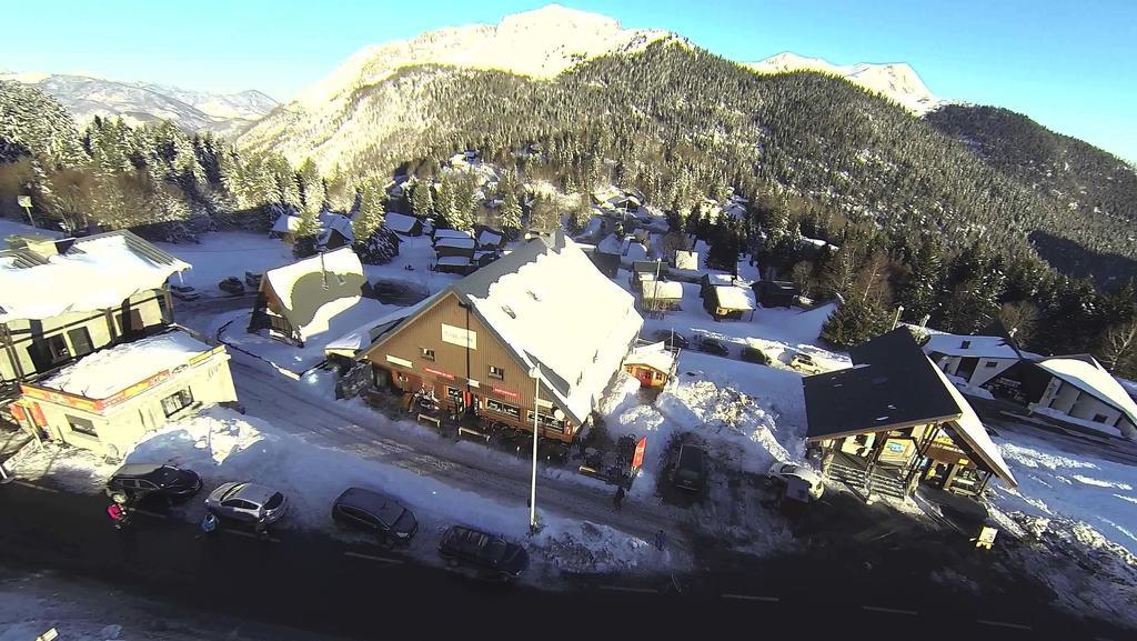Hotel Le Tuc De L'Etang Boutx Buitenkant foto