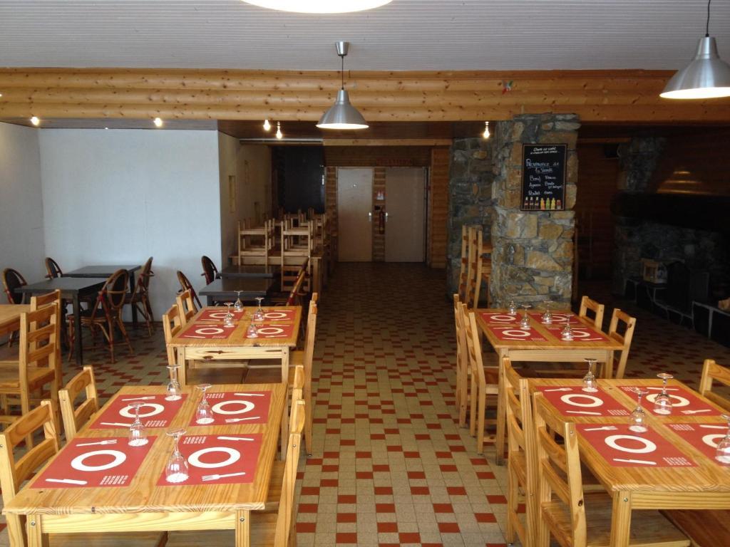 Hotel Le Tuc De L'Etang Boutx Buitenkant foto